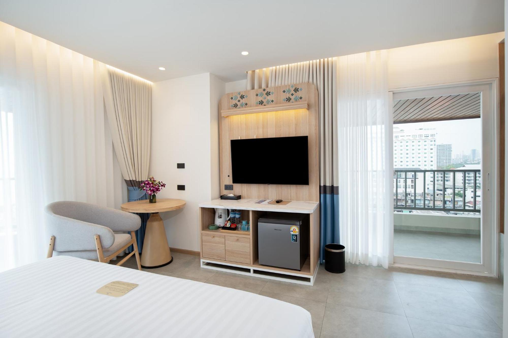Jomtien Thani Hotel Exterior photo